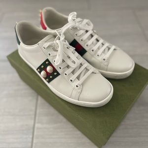 EUC Gucci Ace Studded Pearl Sneakers